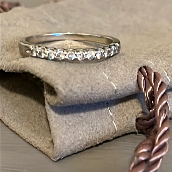 Diamond wedding band women’s size 6.75 purchased at Macy’s 14K white gold - Picture 1 of 6